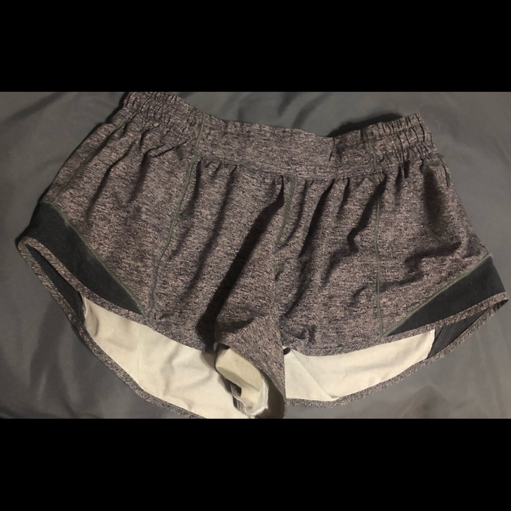 🍋LuluLemon Grey Hotty Hot 2.5”